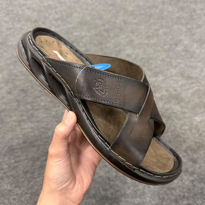 Sandália e chinelo masculinos